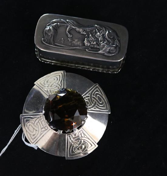 An Edwardian Art Nouveau silver trinket box, Birmingham, 1902 and a Scottish silver and paste brooch.
